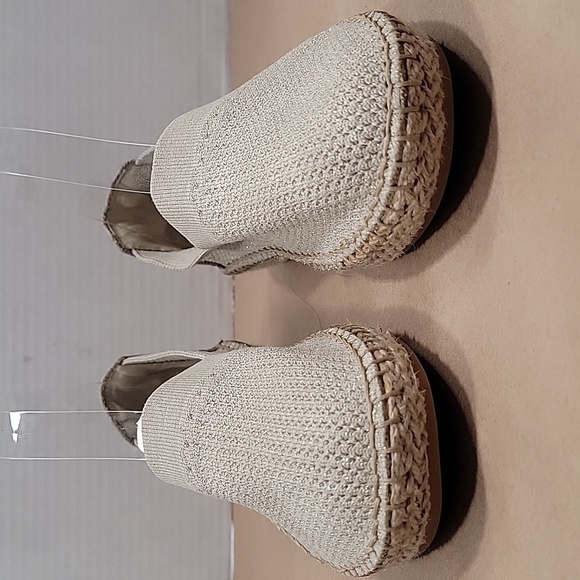 Cole Haan Size 7.5 Beige Cloudfeel Stitchlite Espadrille Slip-On - Picture 2 of 9